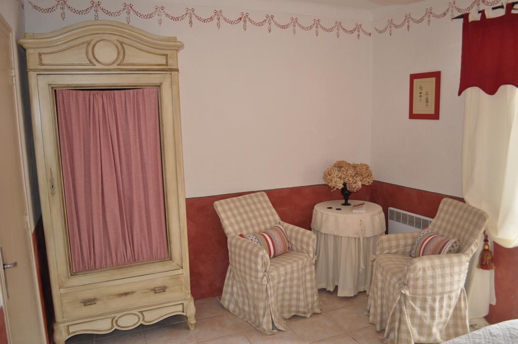 Bed and Breakfast La Ribeyrette Chamborigaud Habitación foto