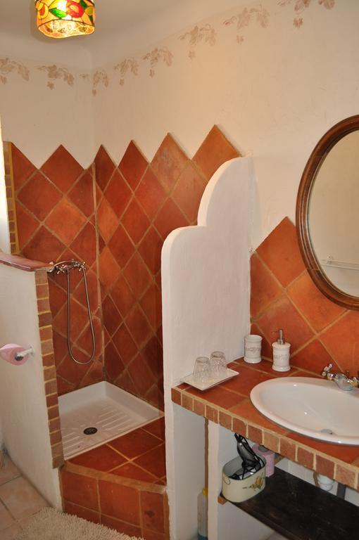 Bed and Breakfast La Ribeyrette Chamborigaud Habitación foto